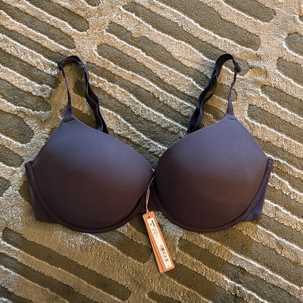 SKIMS “Fits Everybody” T-Shirt Bra in Onyx - 38DD